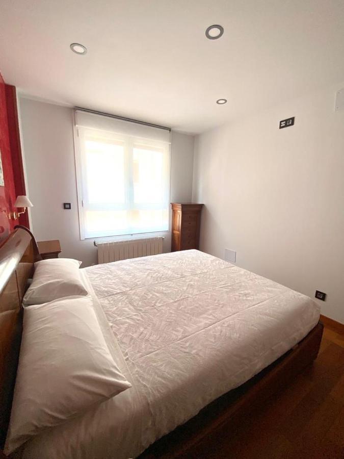 Apartamento Grand Plaza Vega Burgo Exterior foto
